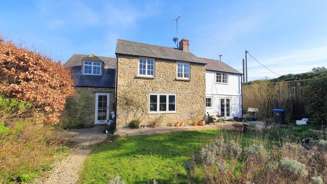 Glenfield Cottage - Secluded Luxury Deep In The Oxfordshire Countryside Wilcote Exterior foto